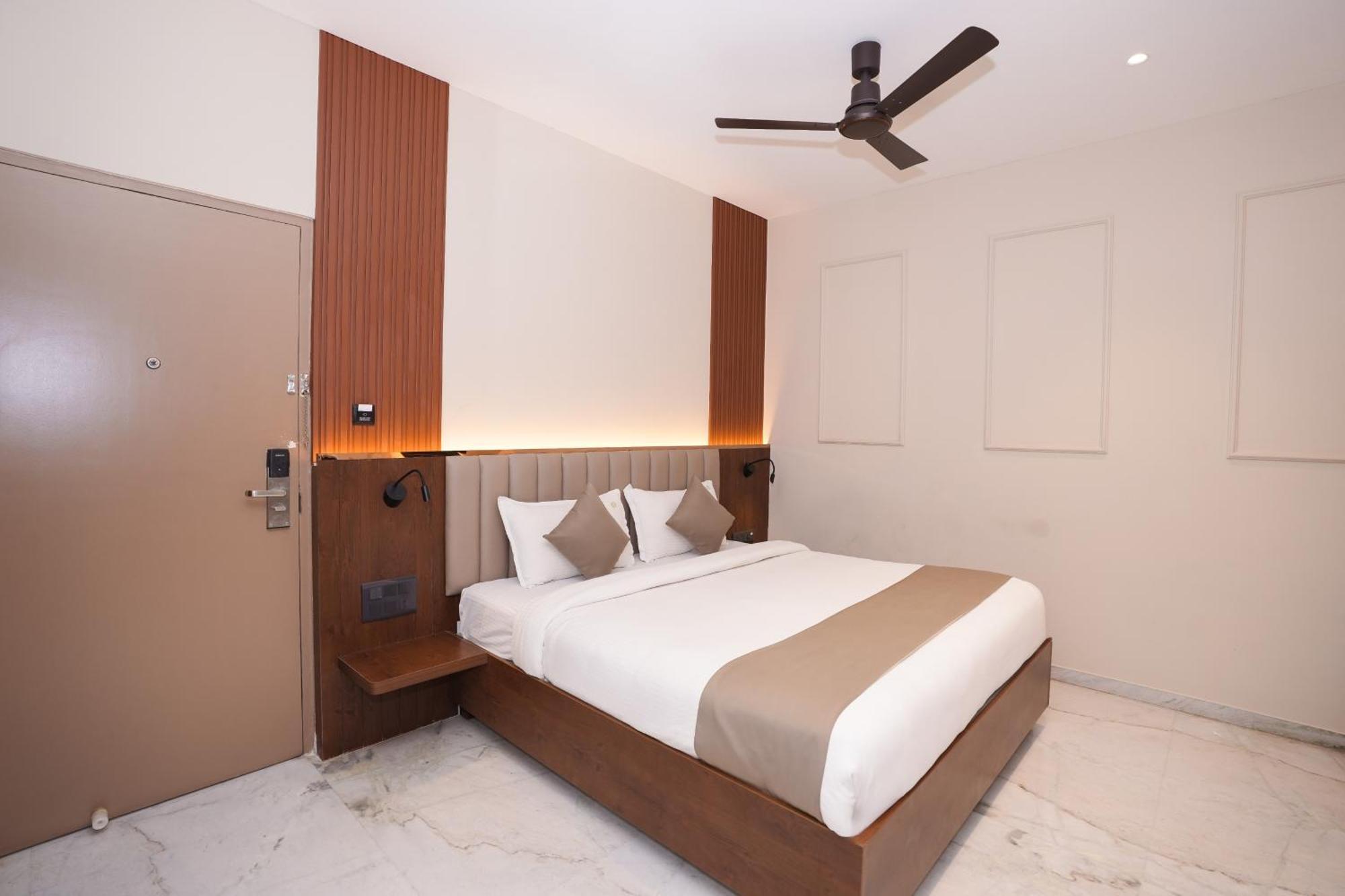 Hotel Vaishnavi Residency Bangalore Exterior foto